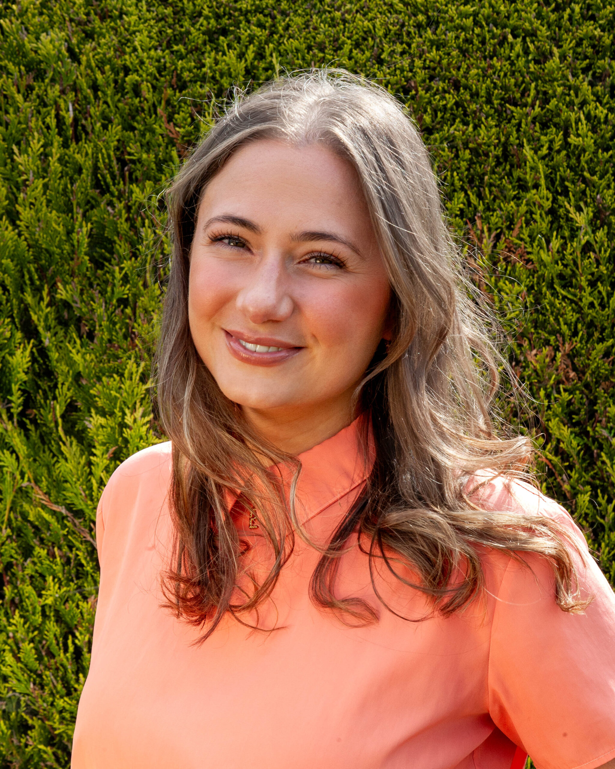 Elissa headshot